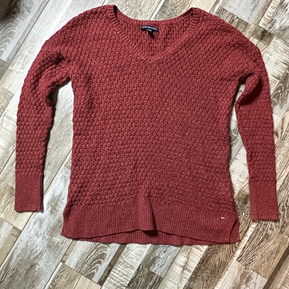 American Eagle Rust Sweater - Picture 4 of 4